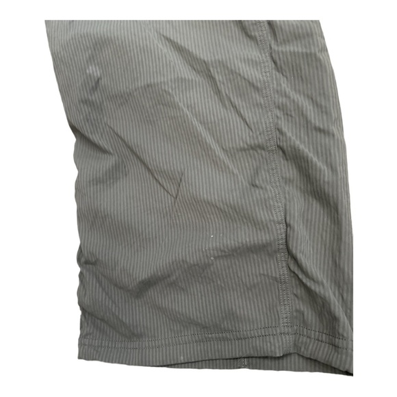 Lululemon Dance Studio Crops Size 8 - Picture 3 of 4